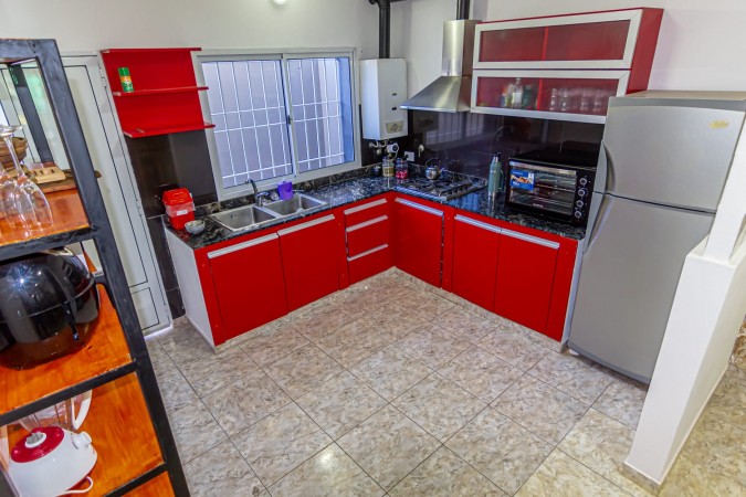 Venta Casa 3 dormitorios con Patio y Pileta - Necochea 2300, Funes