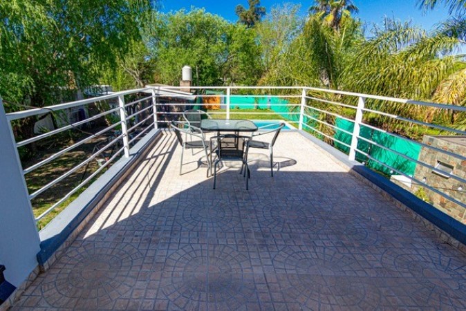 Venta Casa 3 dormitorios con Patio y Pileta - Necochea 2300, Funes