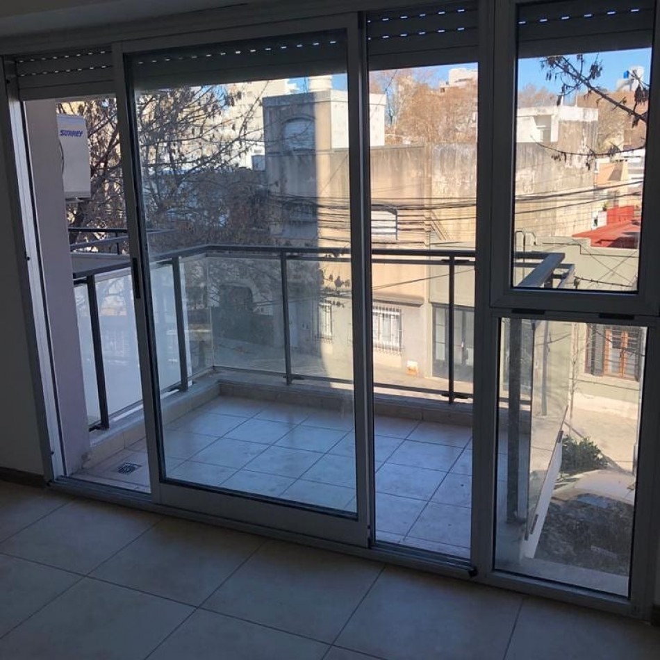 ALQUILER MONOAMBIENTE AL FRENTE CON BALCON - URQUIZA 3424. ROSARIO