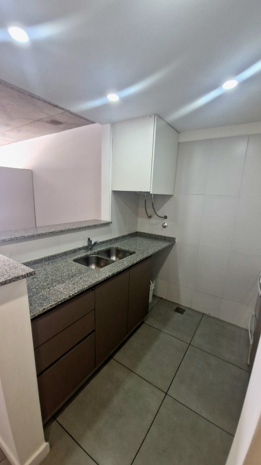 Alquiler Monoambiente Divisible con Balcon + Amenities - Ov. Lagos 500, Rosario