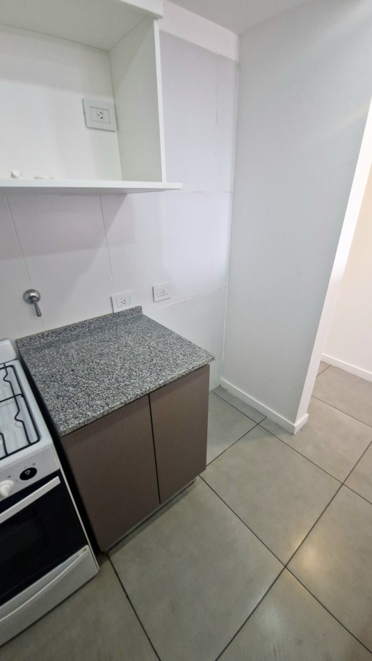 Alquiler Monoambiente Divisible con Balcon + Amenities - Ov. Lagos 500, Rosario