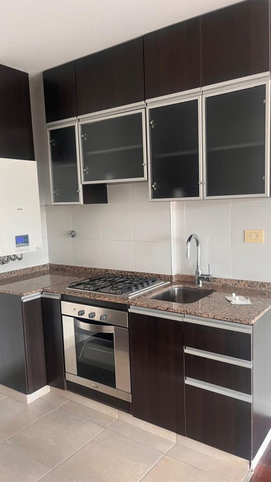 ALQUILER 1 DORMITORIO BALCON AL FRENTE - SALTA Y MORENO, ROSARIO