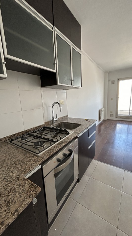 ALQUILER 1 DORMITORIO BALCON AL FRENTE - SALTA Y MORENO, ROSARIO