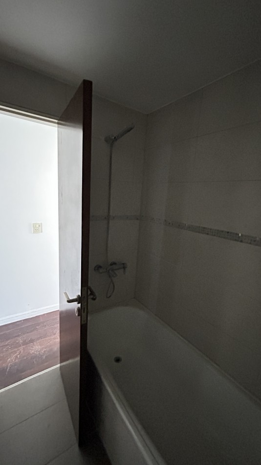 ALQUILER 1 DORMITORIO BALCON AL FRENTE - SALTA Y MORENO, ROSARIO