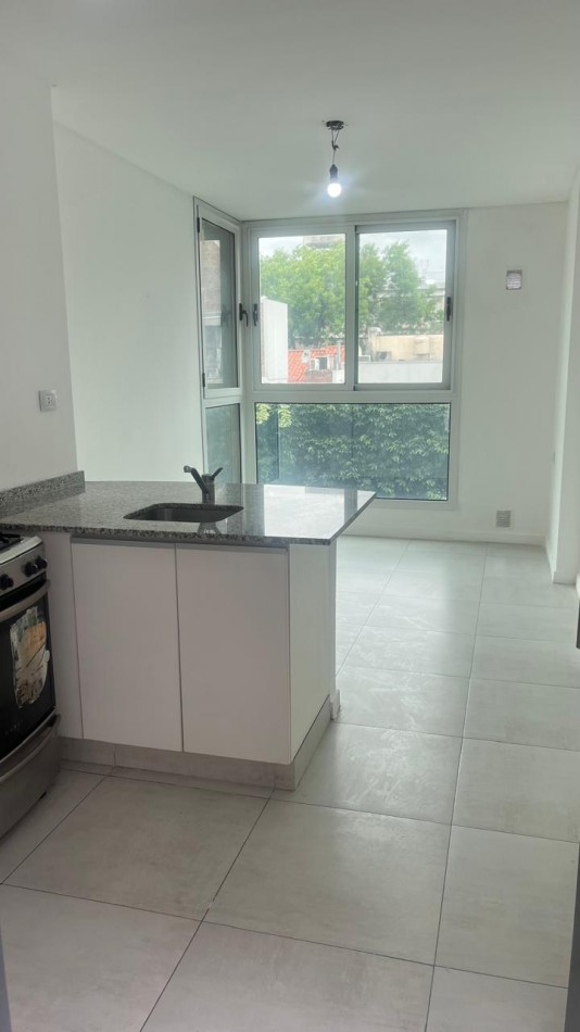 Alquiler de departamento de 1 dormitorio SIN balcon - Pte. Roca 2345, Rosario