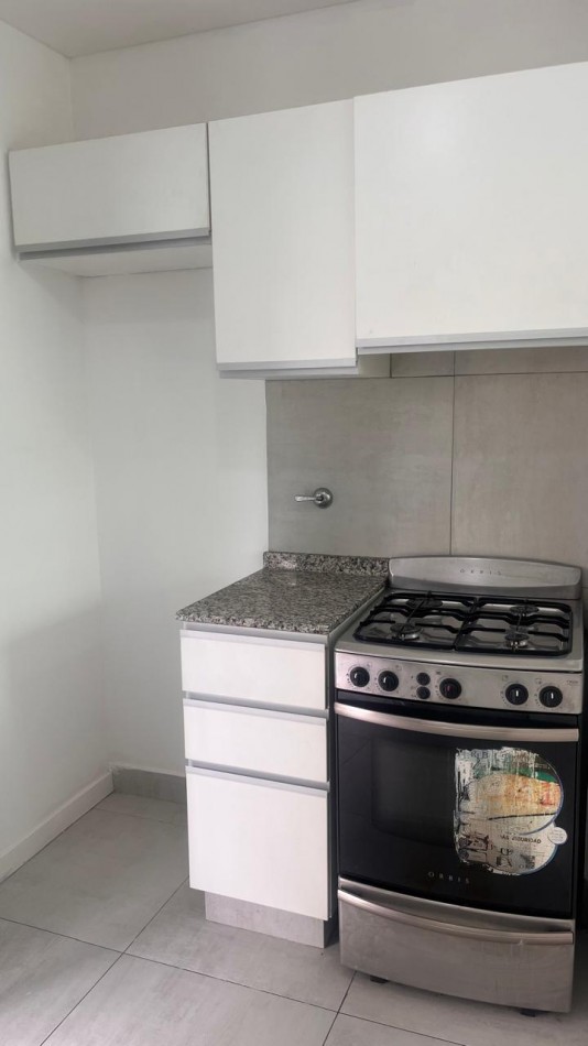 Alquiler de departamento de 1 dormitorio SIN balcon - Pte. Roca 2345, Rosario
