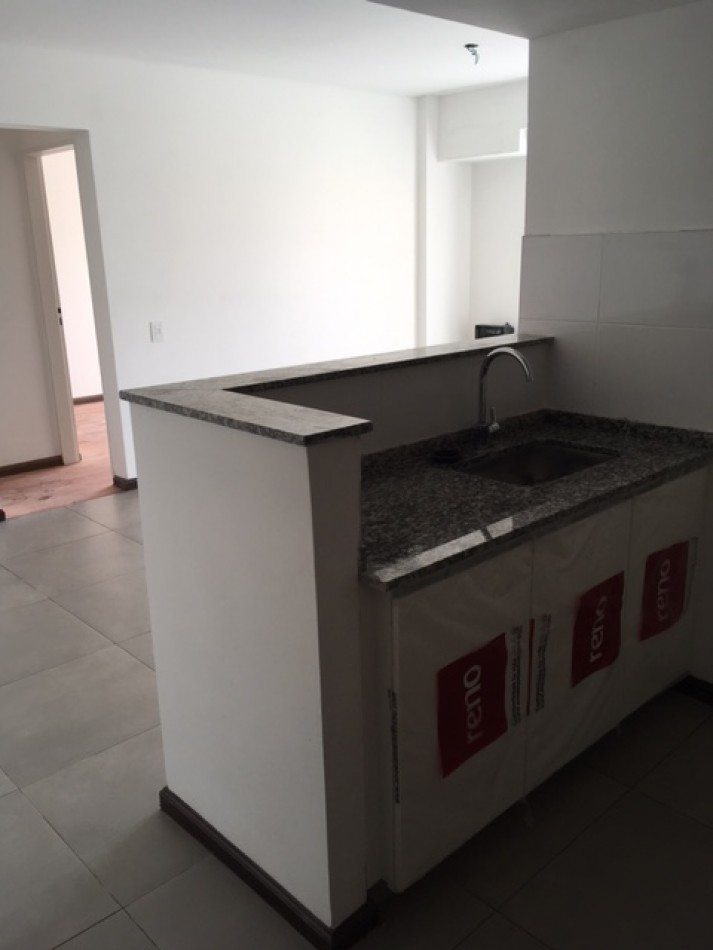 Alquiler de departamento de 1 dormitorio SIN balcon - Pte. Roca 2345, Rosario