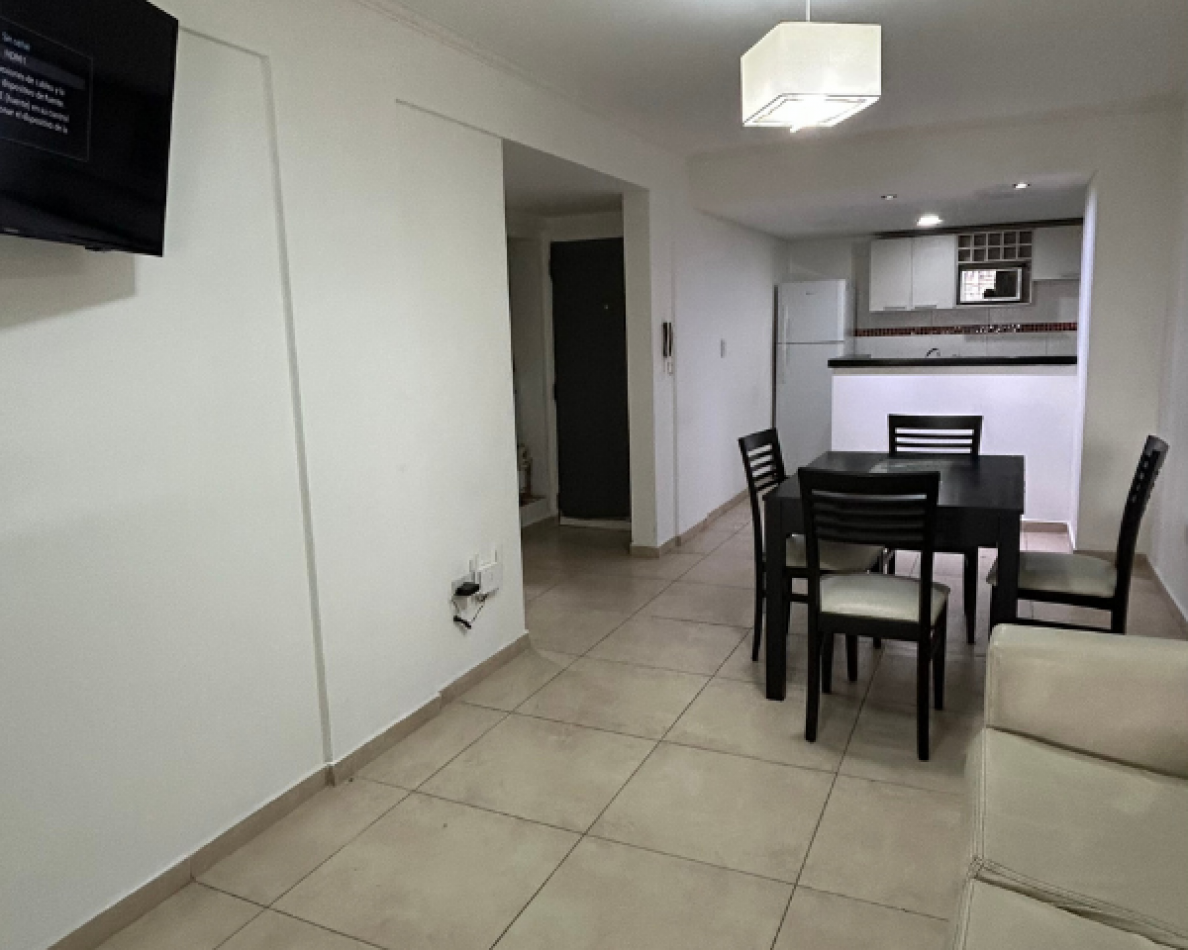 San Luis y Rodriguez - A metros del Sanatorio La Mujer y Bv. Oroño