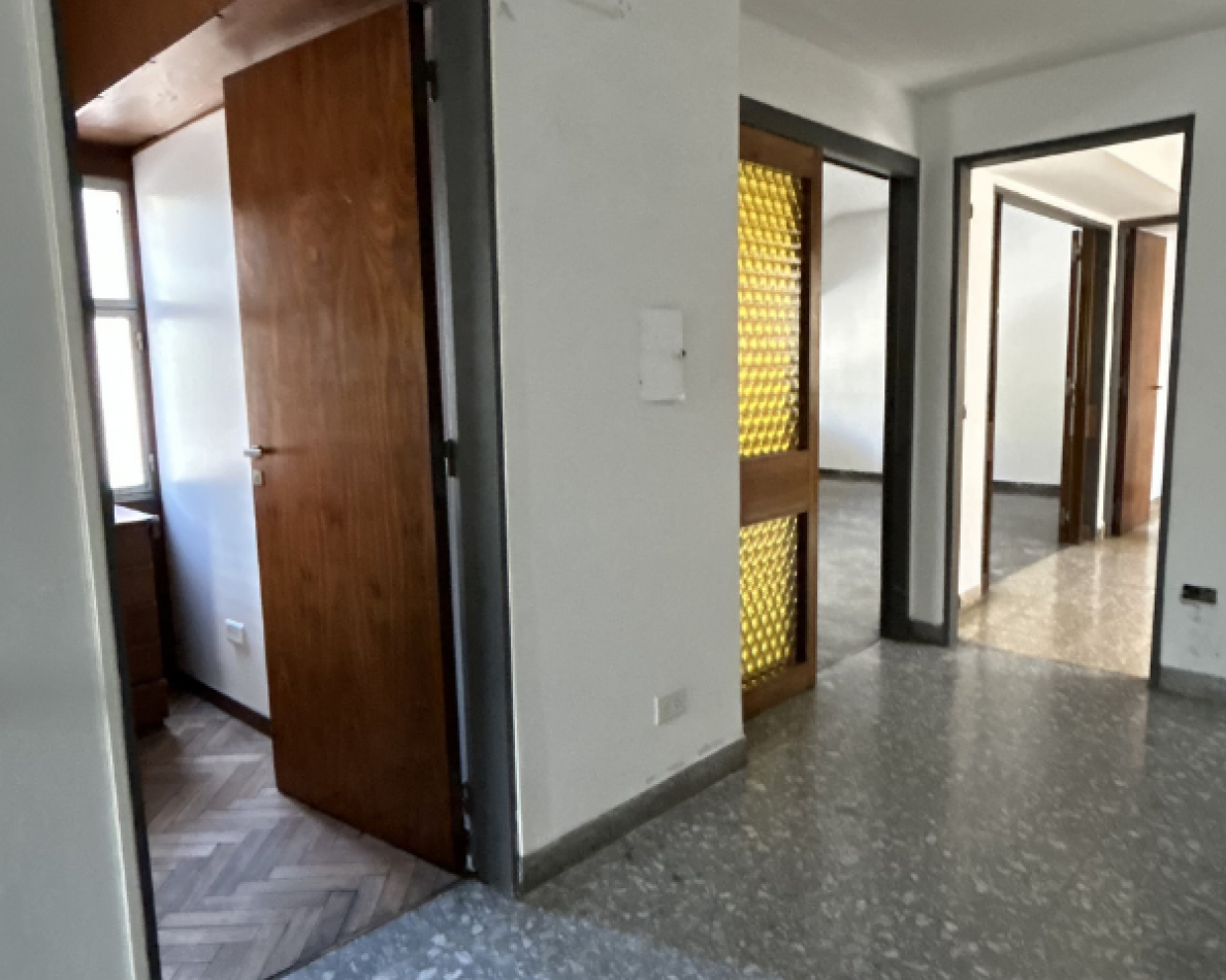 Casa en Planta Alta 3 Dorm. Cochera y Terraza Exclusiva - Apta Credito. Ricchieri y San Lorenzo