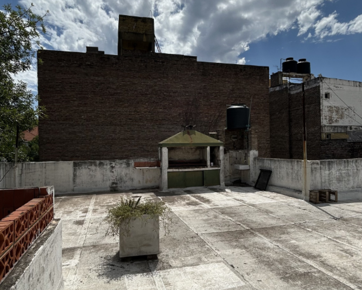 Casa en Planta Alta 3 Dorm. Cochera y Terraza Exclusiva - Apta Credito. Ricchieri y San Lorenzo