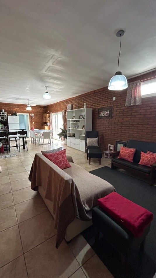 Casa con pileta - IBARLUCEA - Permuta parcial