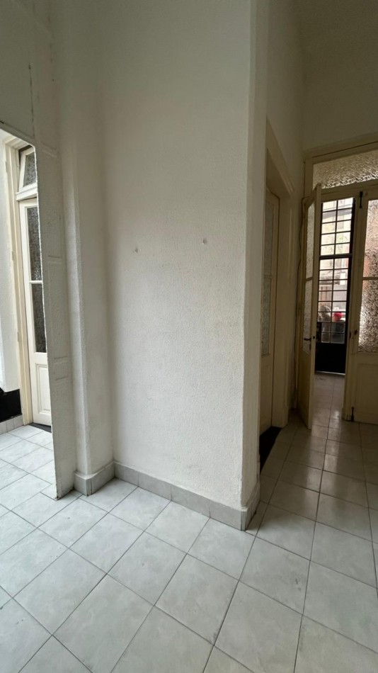 Propiedad Institucional en Pb, Patio y Entrepiso | Doble Ingreso | Centro, Rosario