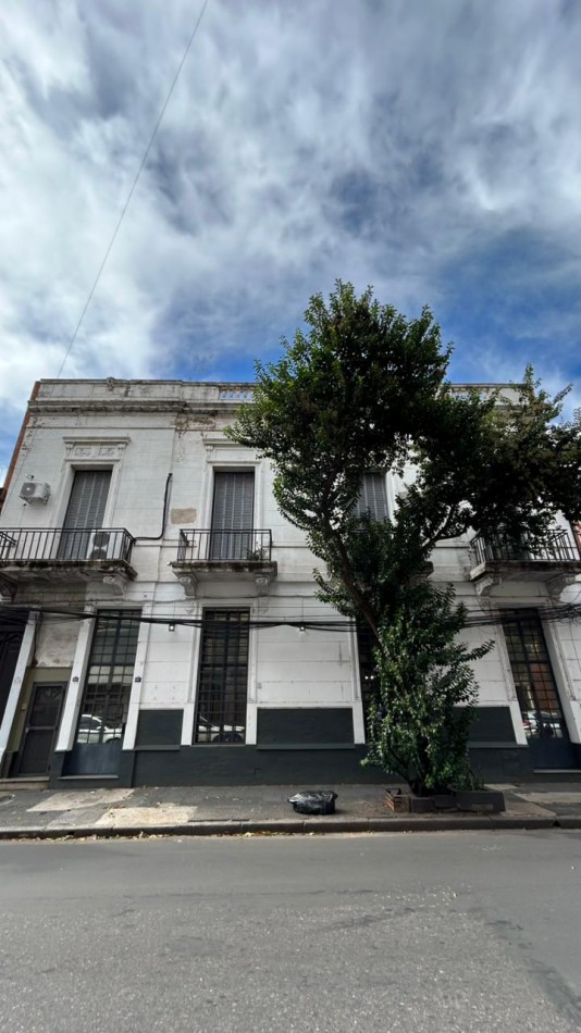 Propiedad Institucional en Pb, Patio y Entrepiso | Doble Ingreso | Centro, Rosario