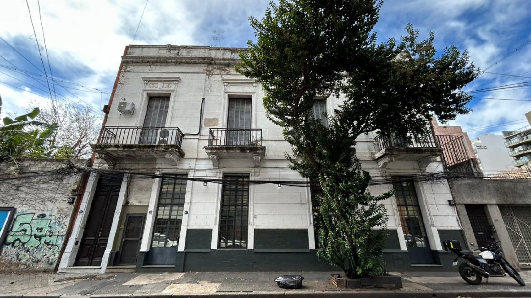 Propiedad Institucional en Pb, Patio y Entrepiso | Doble Ingreso | Centro, Rosario