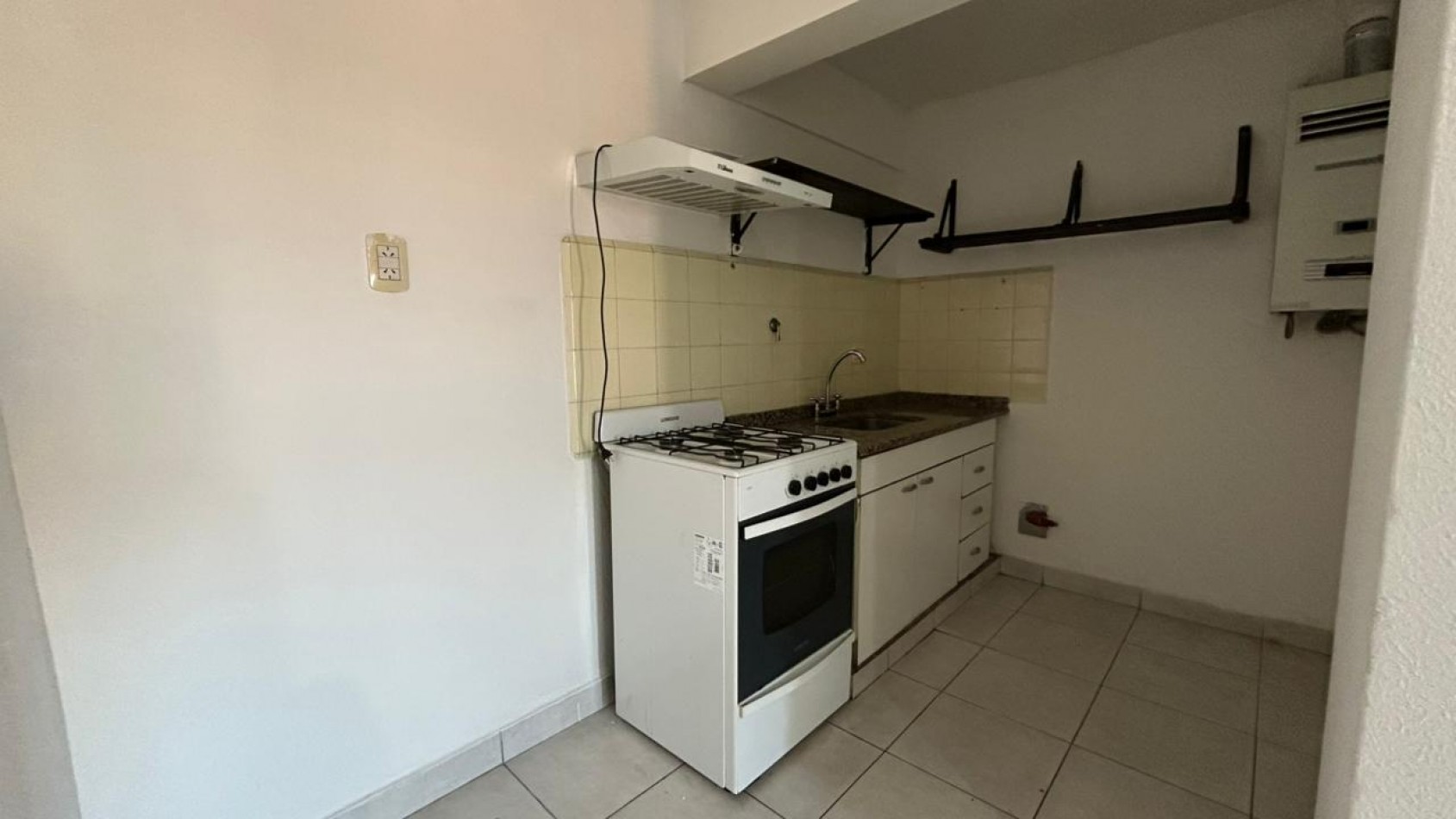 Alquiler 1 dormitorio con balcon (contrafrente) - Corrientes 1700, Rosario 