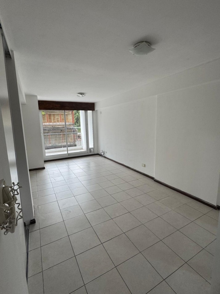 Monoambiente Amplio | 1 er Piso Frente con 2 Balcones - San Juan 2933, Rosario