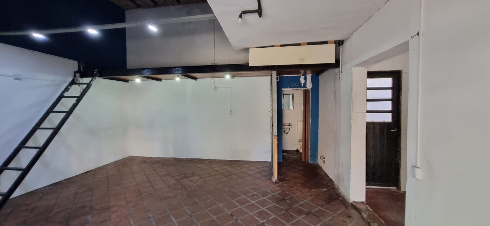 Alquiler Local Comercial Al Frente Doble Ingreso, San Luis 3200. Rosario