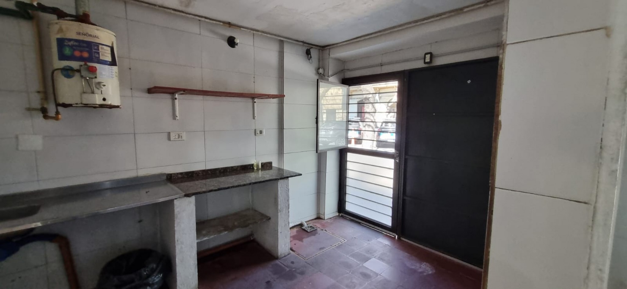 Alquiler Local Comercial Al Frente Doble Ingreso, San Luis 3200. Rosario