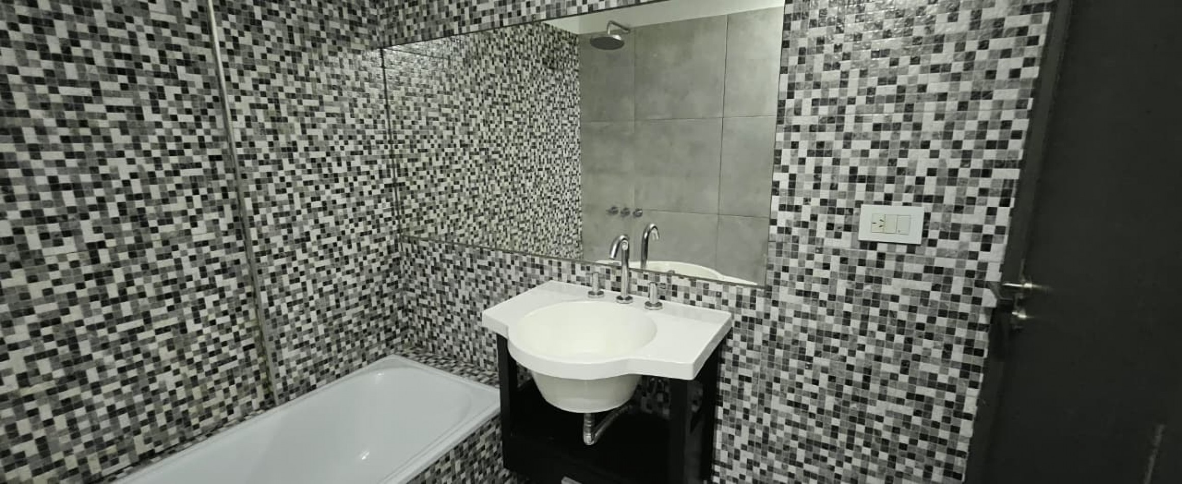 ALQUILER MONOAMBIENTE CON BALCON Y PARRILLERO EXCLUSIVO - SALTA 2400, ROSARIO
