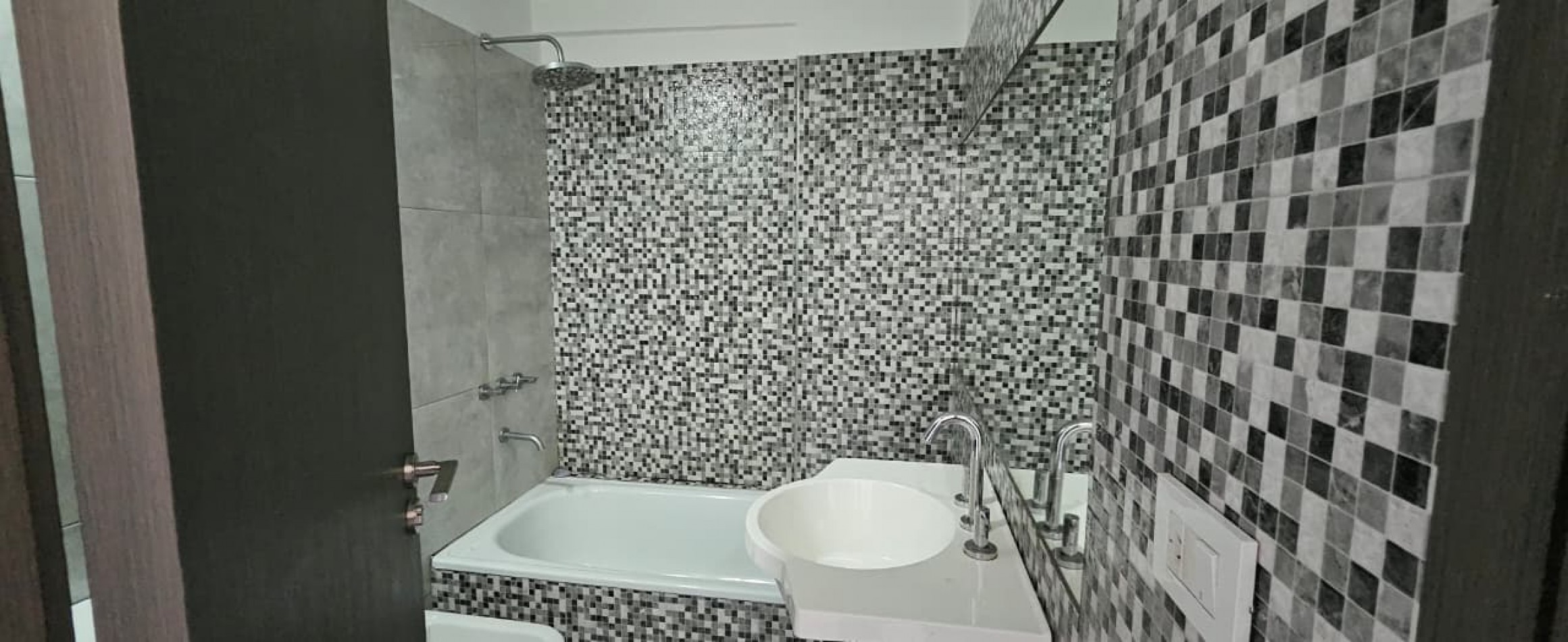 ALQUILER MONOAMBIENTE CON BALCON Y PARRILLERO EXCLUSIVO - SALTA 2400, ROSARIO