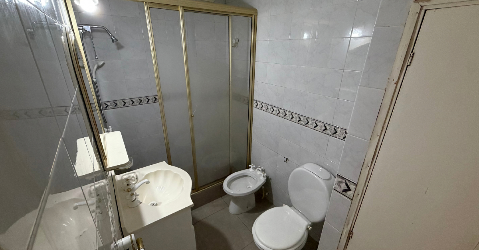 Alquiler 1 Dormitorio | Escalera | Sin Balcon - Juan Manuel de Rosas 2200, Rosario