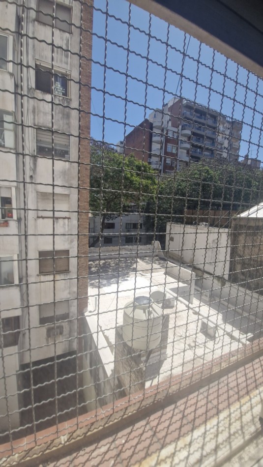 Alquiler Depto. 2 Dorm., Balcon y Cochera. Paraguay 1400
