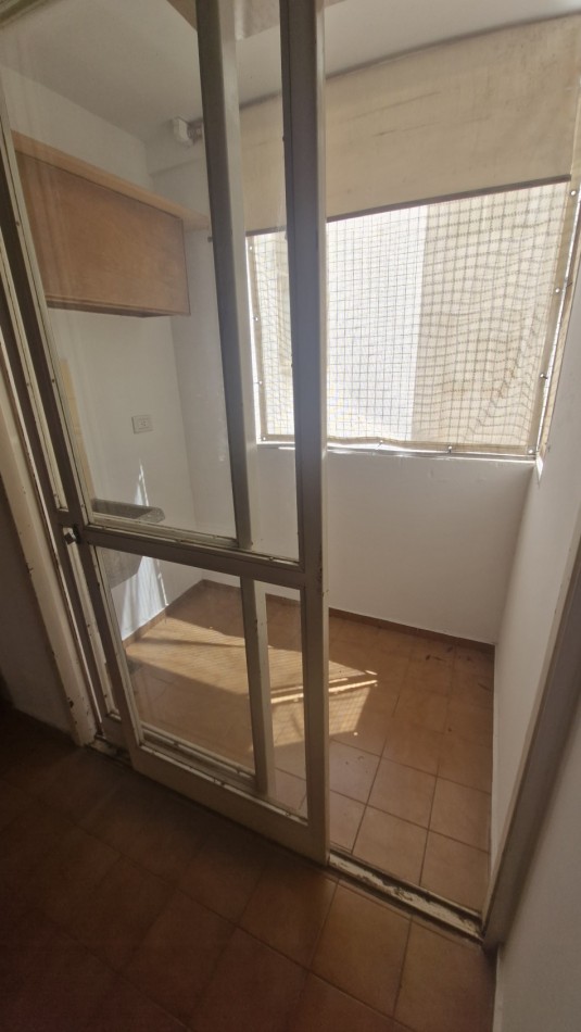Alquiler Depto. 2 Dorm., Balcon y Cochera. Paraguay 1400