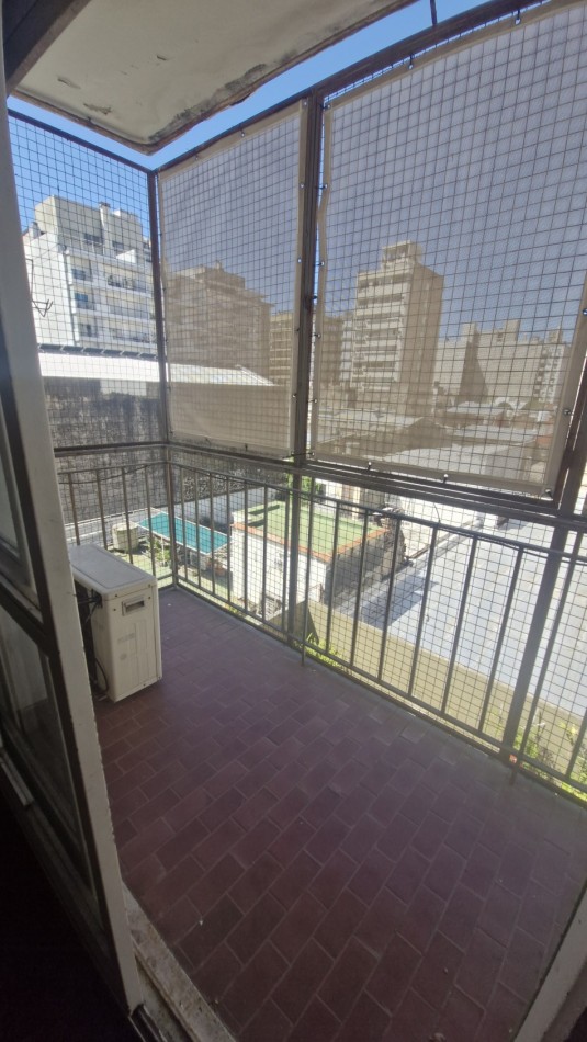 Alquiler Depto. 2 Dorm., Balcon y Cochera. Paraguay 1400