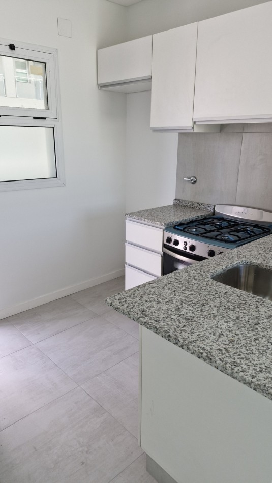 Alquiler de departamento de 1 dormitorio SIN balcon - Pte. Roca 2345, Rosario