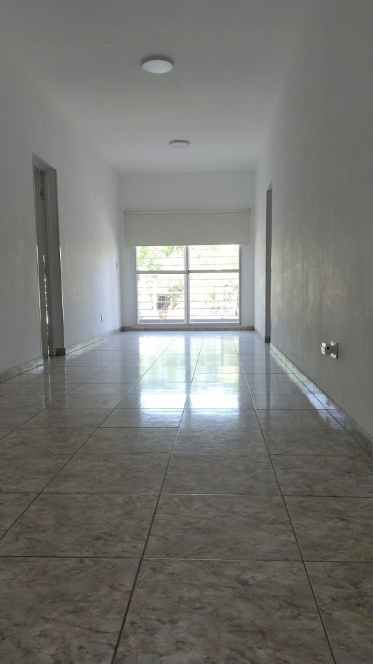 Venta Casa 3 dormitorios con Patio y Pileta - Necochea 2300, Funes