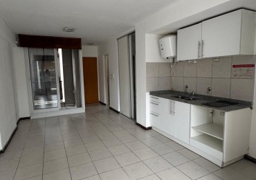 Monoambiente Amplio | 1 er Piso Frente con 2 Balcones - San Juan 2933, Rosario